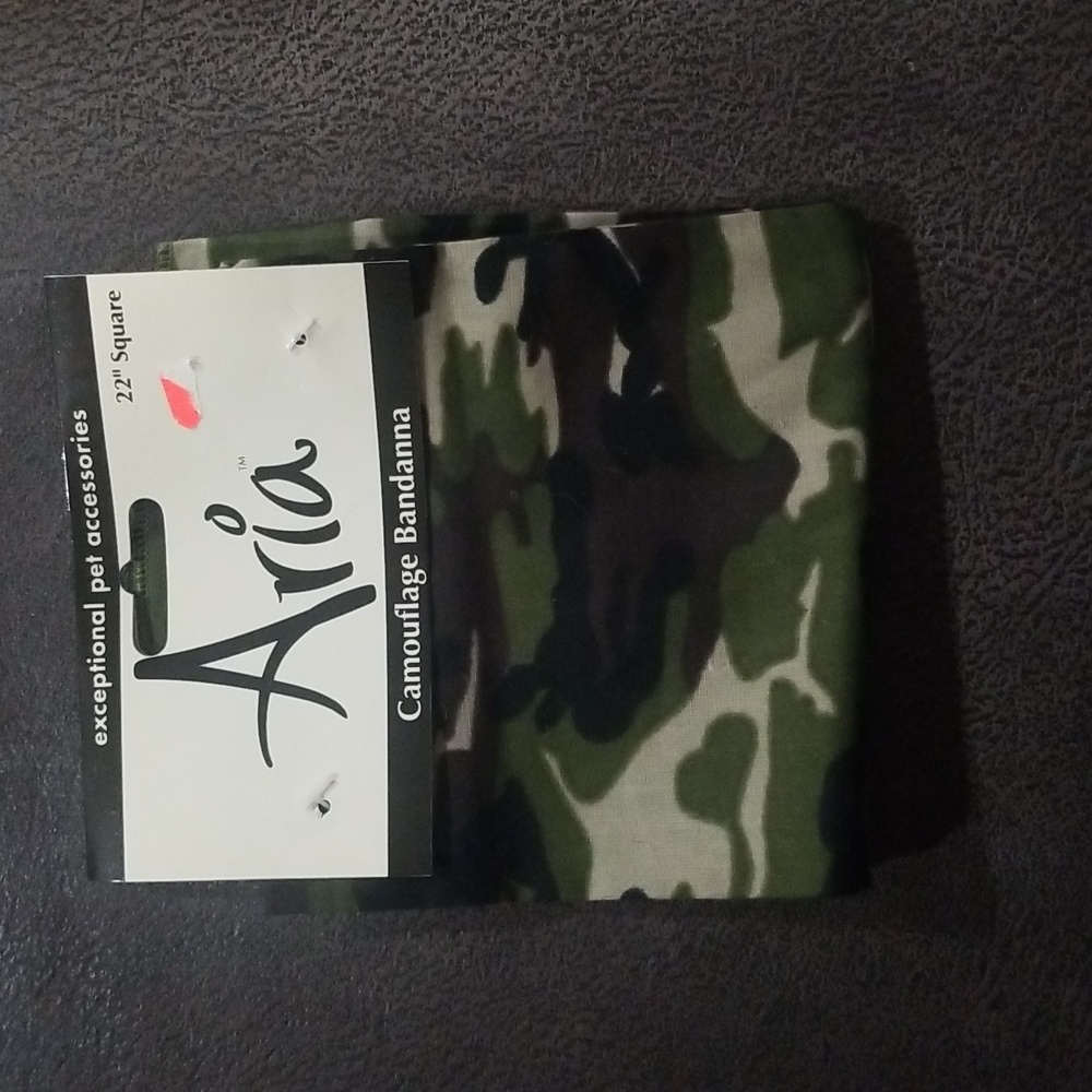 NWT CAMO Pet Bandanna